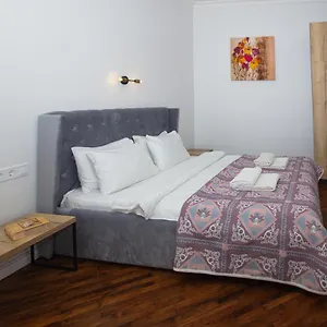 Апартаменты Friends House- сучасні в центрі львова, Львов